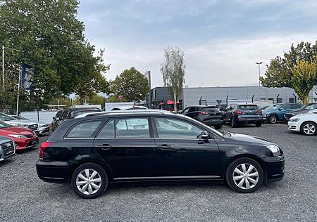 Toyota Avensis Kombi 2.0 Sol/ TÜV UND AU NEU