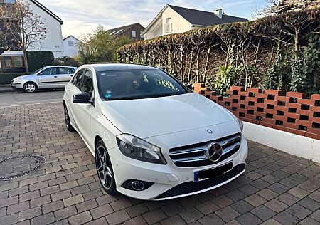 Mercedes-Benz A 180 A-Klasse+(BlueEFFICIENCY)+Urban