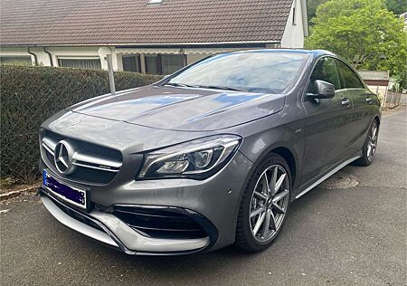 Mercedes-Benz CLA 45 AMG AMG CLA 45 4Matic AMG Speedshift 7G-DCT Yellow Nig