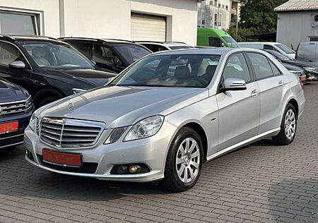 Mercedes-Benz E 220 CDI / AUTOM / SHZ / TEMP / PDC /