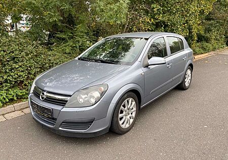Opel Astra H Lim. Basis