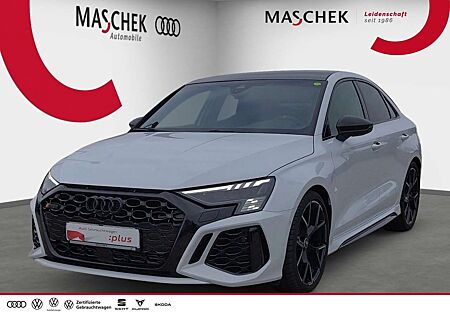 Audi RS3 Limousine Pano Matrix RS-AGA 280 B&O Black Kamera