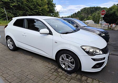 Kia Cee'd Ceed / Ceed 1.6 CVVT Spirit LPG