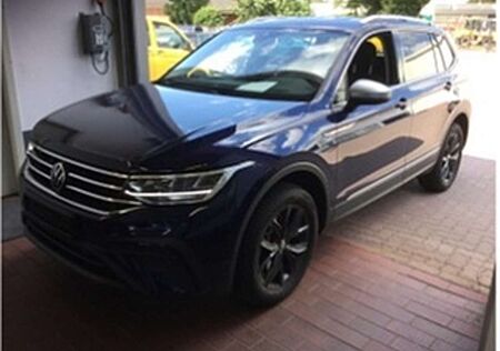 VW Tiguan Allspace Volkswagen 2.0TSI DSG 4Motion *Move*AHK+Keyless+Navi+BT+LED+R