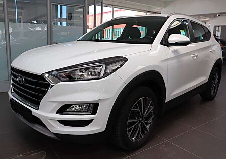 Hyundai Tucson 1.6 AT Navi R.Kam Tempo SHZ *1.HD* SOFORT