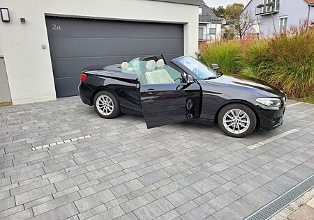 BMW 220i 220 Cabrio Advantage