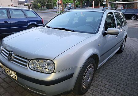 VW Golf Variant Volkswagen 1.4 Trendline