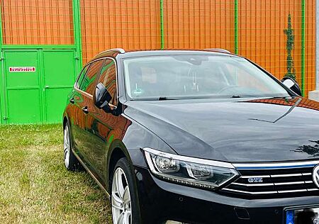 VW Passat Variant Volkswagen 2.0 TDI SCR DSG Highline