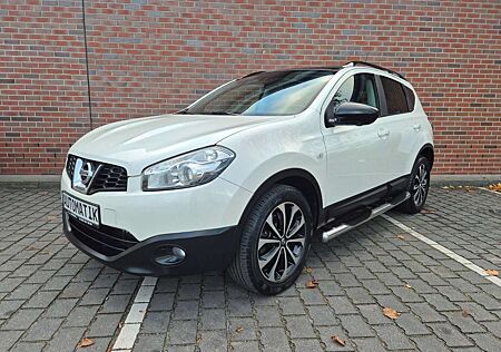 Nissan Qashqai 360, AUTOMATIK, TEILLEDER, PANORAMADACH