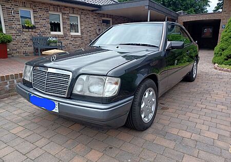 Mercedes-Benz E 220 E-Klasse C