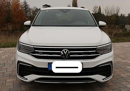 VW Tiguan Volkswagen 2.0 TDI SCR 4Motion DSG R-Line