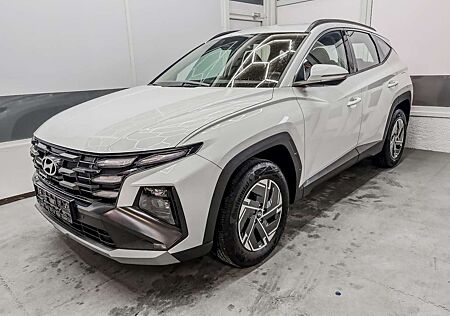 Hyundai Tucson STYLE AUT KLIMAAUTOMATIK TOTWINKEL NAVI SHZ RFK...