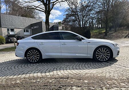 Audi A5 40 g-tron sport