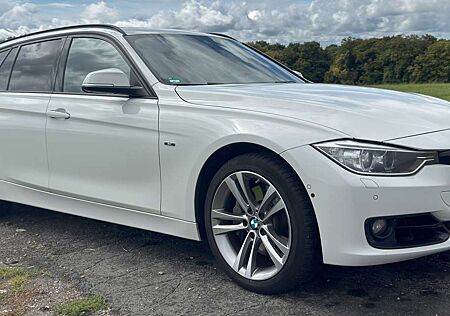 BMW 335 d xDrive Sport Line, AHK, Harman Kardon Surr.