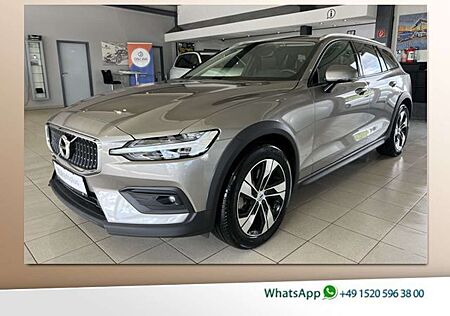 Volvo V60 CC V60 Cross Country CC B5 Pro AWD ACC BLIS Kamera Leder WinterPk