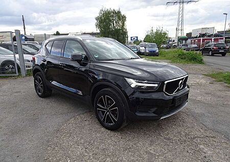 Volvo XC 40 XC40 Momentur 1.5 Navi PDC Xenon kameraTeilleder