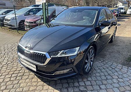 Skoda Octavia First Edition Leder Kamera Head-Up