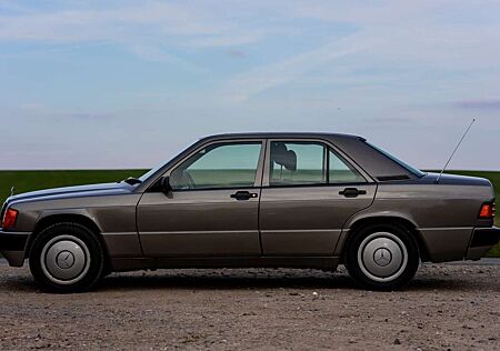 Mercedes-Benz 190 E 1.8