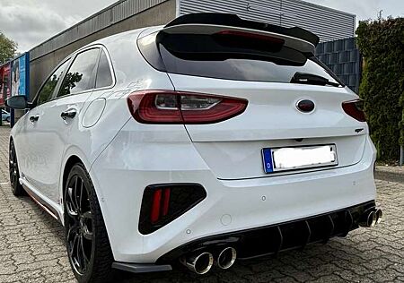 Kia Cee'd Ceed / 1.6 T-GDI DCT7 OPF GT Digital Tacho Garantie