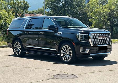 GMC Yukon Denali Lang 6.2L V8 TV BOSE PANO LUFT 360° 7Sitz