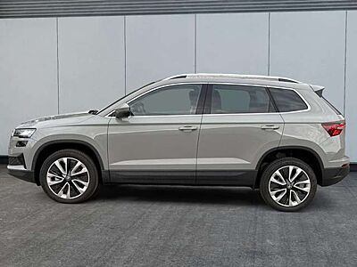 Skoda Karoq Selection Plus AHK+KAMERA+EL.HECKKL.+SH...