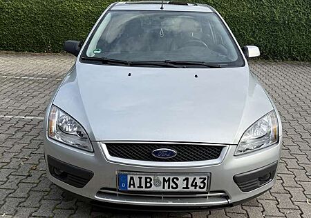 Ford Focus 1.6 Ti-VCT Ghia