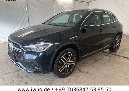 Mercedes-Benz GLA 200 Progressive LED Kam Navi+ Widescreen DAB