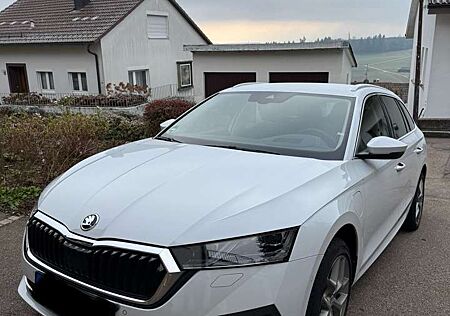 Skoda Octavia First Edition iV