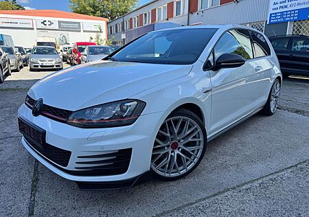 VW Golf GTI Volkswagen BMT 2.0L TSI