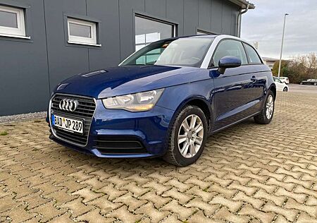 Audi A1 attraction LM-Felgen/NAVI