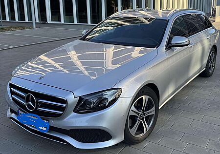 Mercedes-Benz E 200 9G-TRONIC Avantgarde T LED/NAVI/AHK/SHZ
