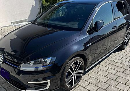 VW Golf GTE Volkswagen