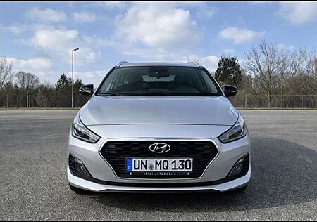 Hyundai i30 Kombi 1.4 T-GDI DCT YES!