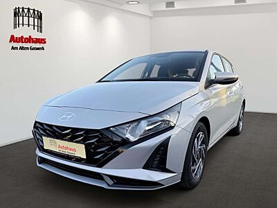 Hyundai i20 AUTOMAT+NAVI+APPLE/ANDROID+SITZHZG+LENKRADHZG+KAME
