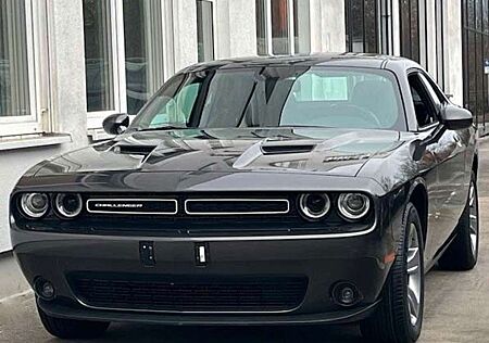 Dodge Challenger SXT 1 Hand