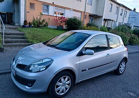 Renault Clio 1.6 16V Privileg