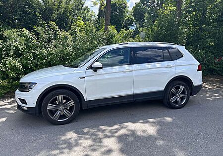 VW Tiguan Allspace Volkswagen 1.4 TSI DSG 7-Sitzer Head-up TÜV neu