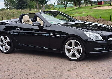 Mercedes-Benz SLK 200 Bi-XEN LEDER BEIGE PANORAMA PDC NAVI