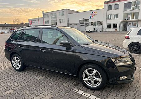 Skoda Fabia Combi 1.0 Best of°LED°NAVI°PDC°SITZHZG.°