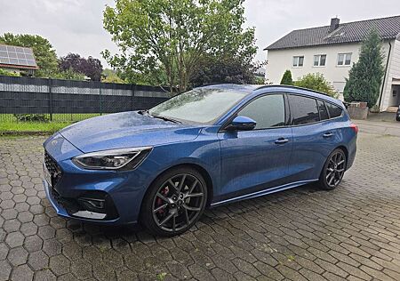 Ford Focus 2.3 EcoBoost S&S Aut. ST mit Styling-Paket