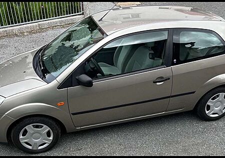 Ford Fiesta 1.4 Ghia, TÜV bis 04/2027 !