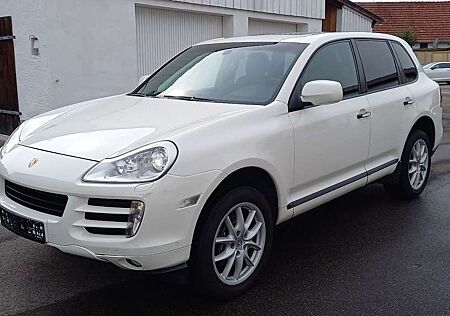 Porsche Cayenne Diesel-Navi-Luftfederung-BiXenon-Komfortsitz-PCM-