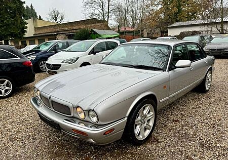 Jaguar XJR V8 Automatik Klima Leder 18 Zoll Alu Holzlenkrad