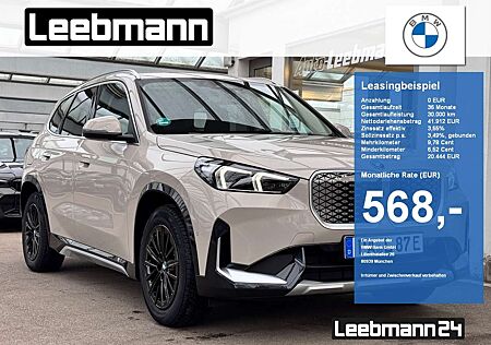 BMW iX1 xDrive30 xLine 19-Zoll/AHK/LKH/SportSitze