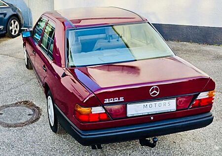 Mercedes-Benz 300 E Tüv NEU+SHZ+S.DACH+TOP!!!