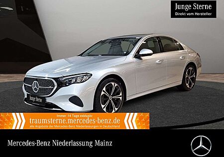 Mercedes-Benz E 300 de Avantgarde Fahrass Distr. LED AHK Kamera