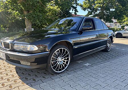 BMW 735 i M Ausstattung