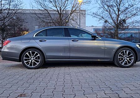 Mercedes-Benz E 200 9G-TRONIC