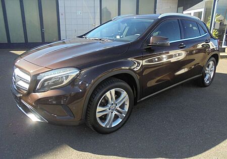 Mercedes-Benz GLA 250 GLA -Klasse 4Matic 1.Hand