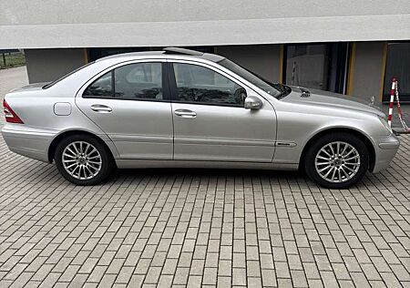 Mercedes-Benz C 180 T Kompressor Classic